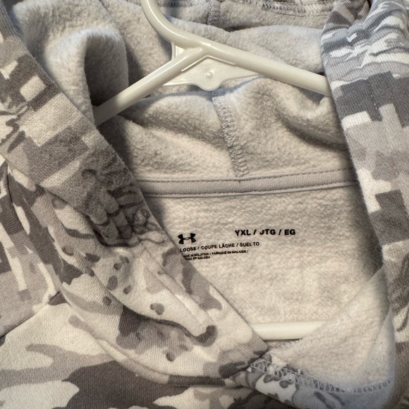 Boys XL UA Sweatshirt - Picture 3 of 3